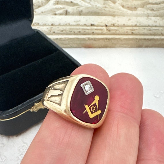 Masonic Gold Signet Ring, Vintage 10K Yellow Gold… - image 4