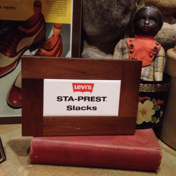 置物 VINTAGE Levi's STORE WOOD DISPLAY SIGN Vintage Levi's Store Advertising Sign – Norfolk Vintiques