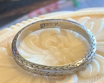 18K White Gold Eternity Band Ring J.R. Wood & Sons  Size 5 1.8 grams