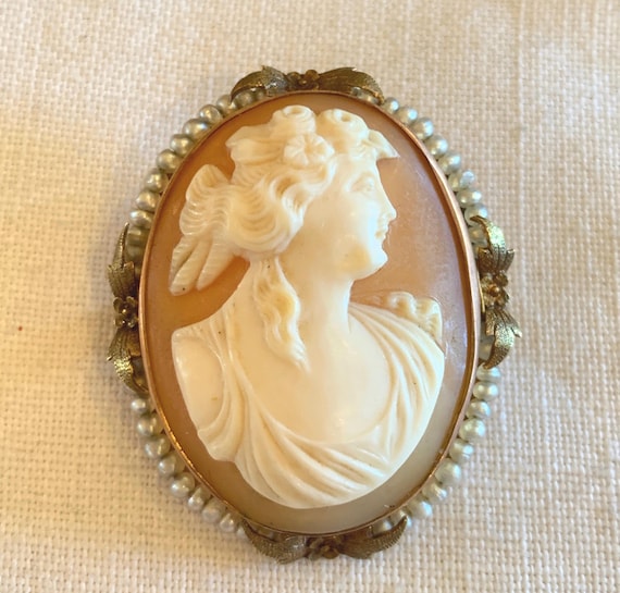 EDWARDIAN 10K Yellow Gold Shell Cameo & Pearl Pendant Pin Brooch, 8.2 grams