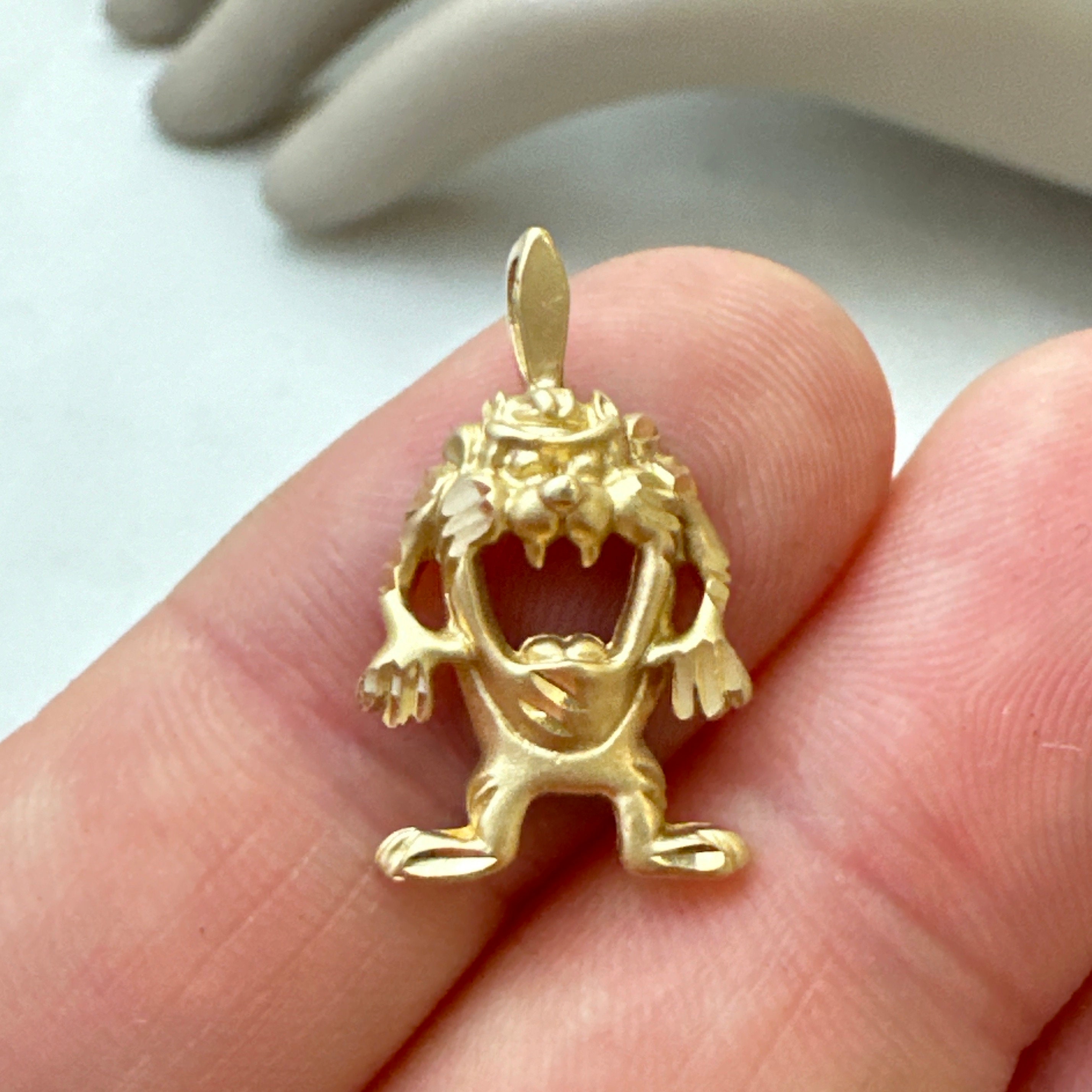 Tweety and Taz Initial Charms by Michael Anthony (1995) H: Taz