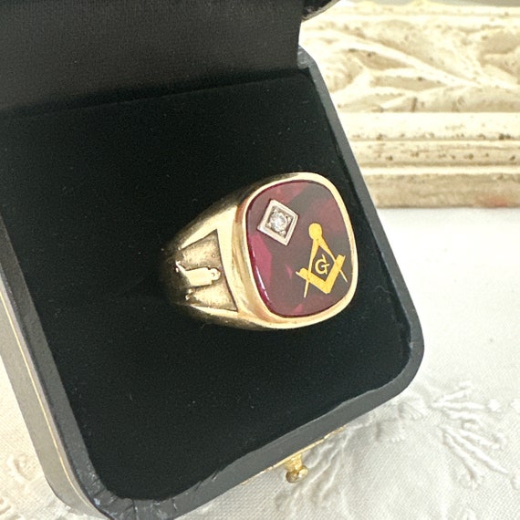 Masonic Gold Signet Ring, Vintage 10K Yellow Gold… - image 2