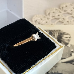 14K Yellow Gold Square Diamond Engagement Ring, Vintage 14k Yellow gold Princess Cut .25 ct Diamond Solitaire Ring, Cathedral setting, Sz 7
