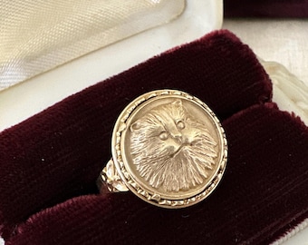 Vintage 10K Yellow Gold Cat Signet Ring, Size 7.5, 6.4 grams