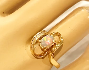 18K Italian yellow gold Opal & channel set diamond bypass ring  Sz 7.75 3.9 grams