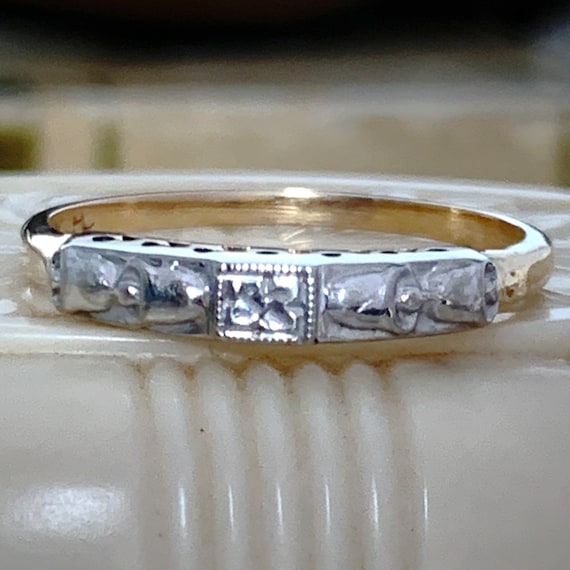 Vintage 14K Two Tone Gold Floral Wedding Band Ring, Size 6