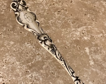 Eton by Wallace Sterling Silver Spoon, Antique R Wallace & Sons Mfg Co Sterling Silver 6” Spoon, 32g