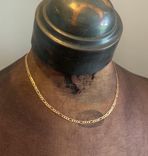 Flat figaro chain shop
