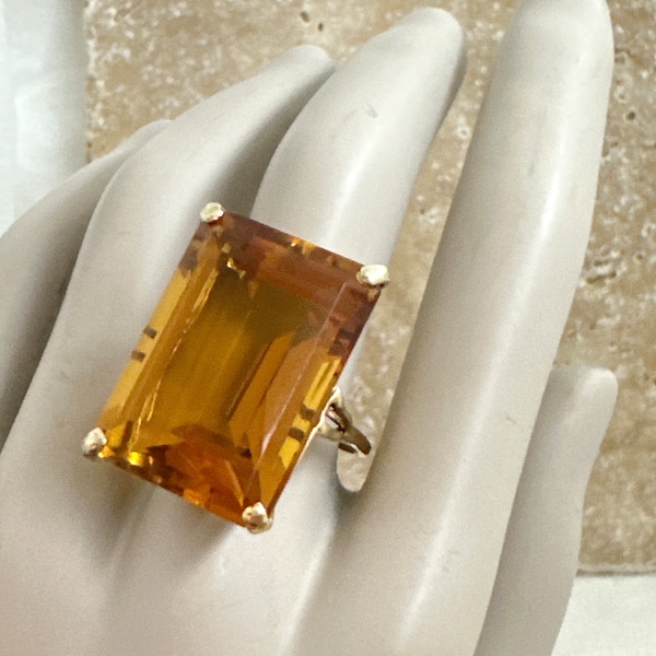 10K yellow gold Emerald cut Citrine Solitaire Ring, Vintage 10k gold Citrine Cocktail Ring, 40 carats