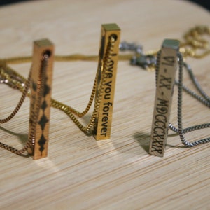 カスタム垂直バーネックレスパーソナライズされた名前ネックレス母親への贈り物刻印された家系図ネックレスパーソナライズされたジュエリー