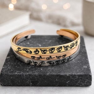 Custom Sign Language Bracelet, Personalized ASL Cuff Bracelet , Personalised Name Bracelets Engrave in Sign Language ASL name Gallaudet font