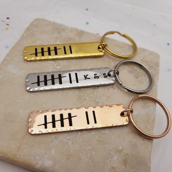 Custom Tally Mark anniversary Gift Key Chain Keyring. Best Christmas or Friendship gift for Men Women Friends. Gift For Her Him.