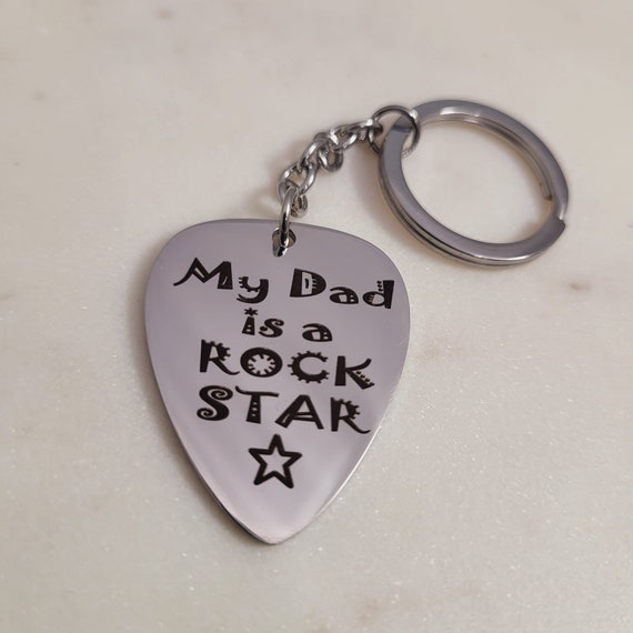 My Dad Is A Rock Star Fathers Dads guitar pick Keychain Gift for Men Dad Daddy Father Papa Dadda - Unique Fathers Day Gift