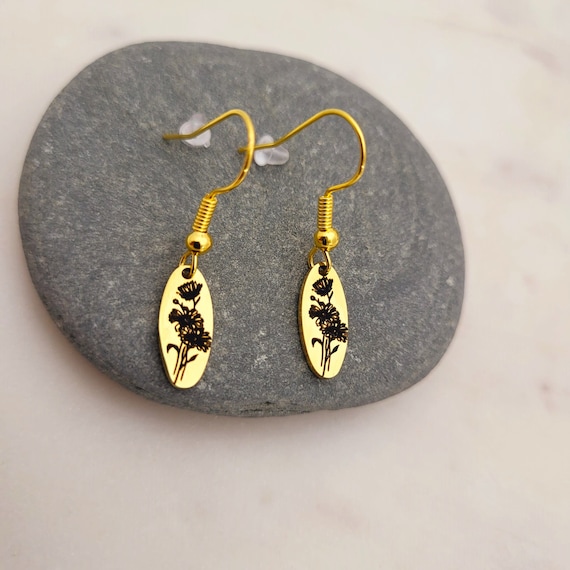 Custom Birth Month Earrings. Birth Flower Dangle Earrings. Handmade Gift For Mom, Women, Girlfriend, Sister. Custom engraved earrings.