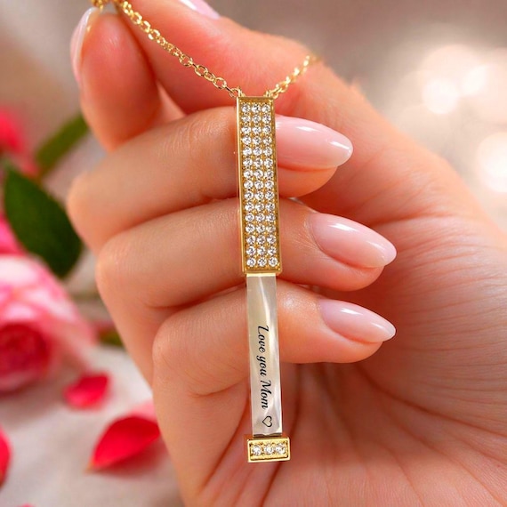 Personalized Mother's Day Necklace – Special gift for a Mom this Mother's Day 2026