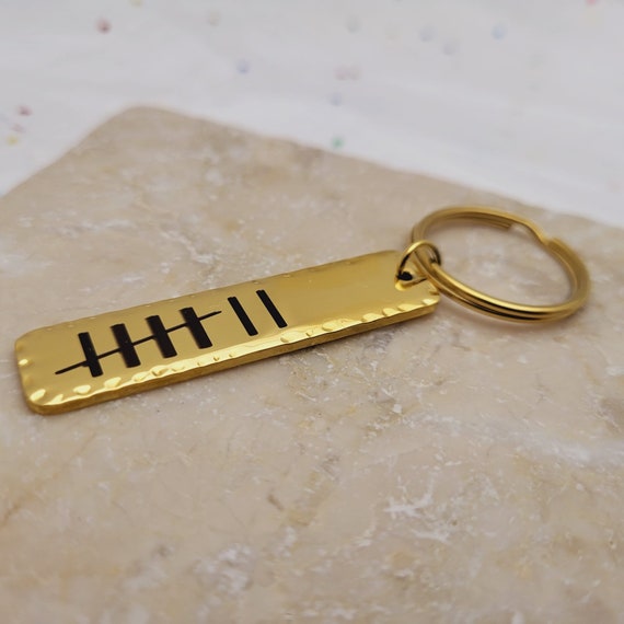 Personalized Tally Marks Anniversary Keychain - Custom Tally Mark Key chain - Traditional Anniversary or Wedding Gifts for Him & Her