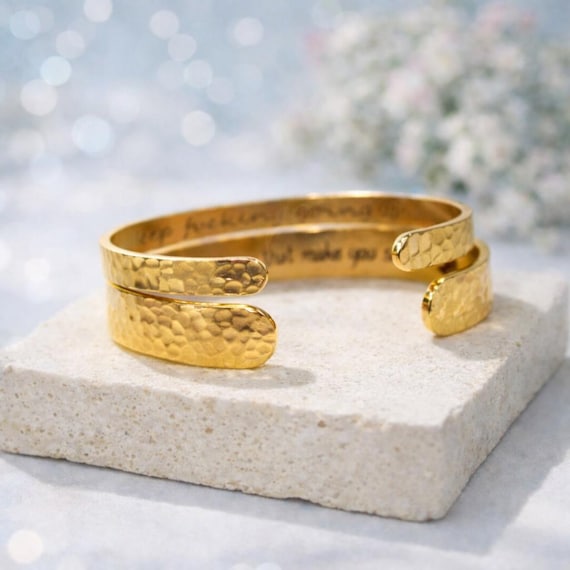 Hammered Engrave Bracelet Personalized gifts custom engraved for women Men Gold Tone Anniversary Gift for Men Friend Girlfriend Wife Sister