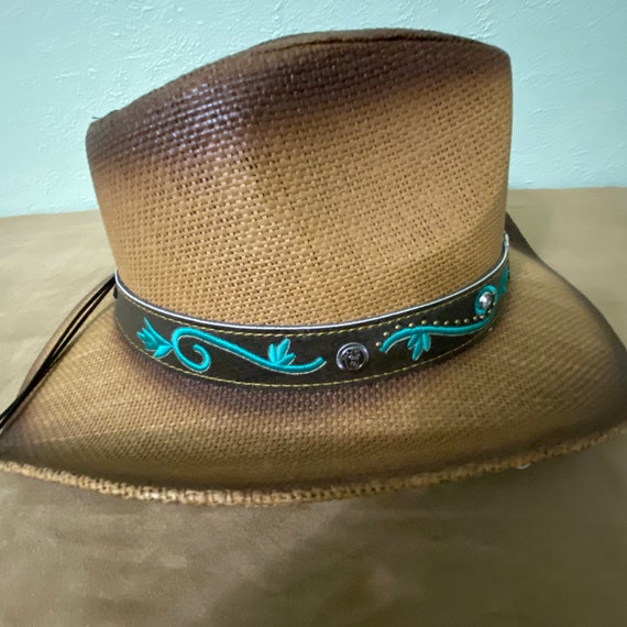 Straw Cowboy Hat With Beautiful Scroll Appliques on Each  display picture 1