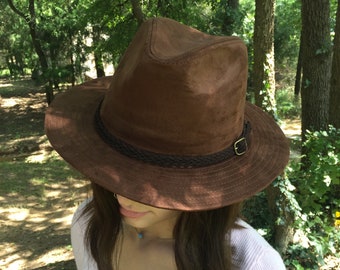 Fedora Braun Farbe Filz Breiter Krempe.  Leder wie Schnalle Band um die Krempe