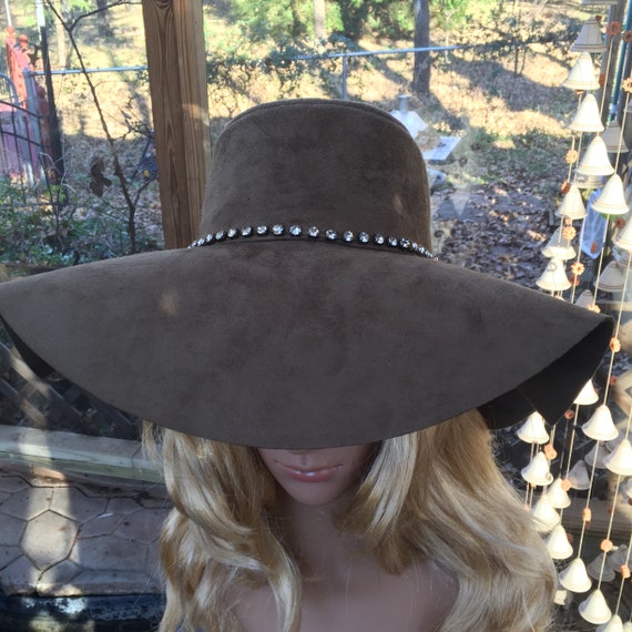 olive green wide brim hat
