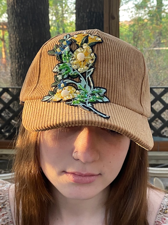 帽子 MURRAL Quartz embroidery hat EMBROIDERED FLAT VISOR CAP - Ecru | ZARA United States