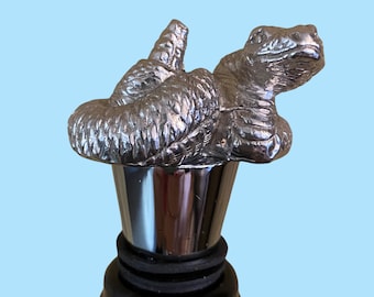 Rattlesnake Wine Bottle Stopper.  The Pewter Figure is the Finest Jewelry Grade Pewter.  Cast and Made in Texas