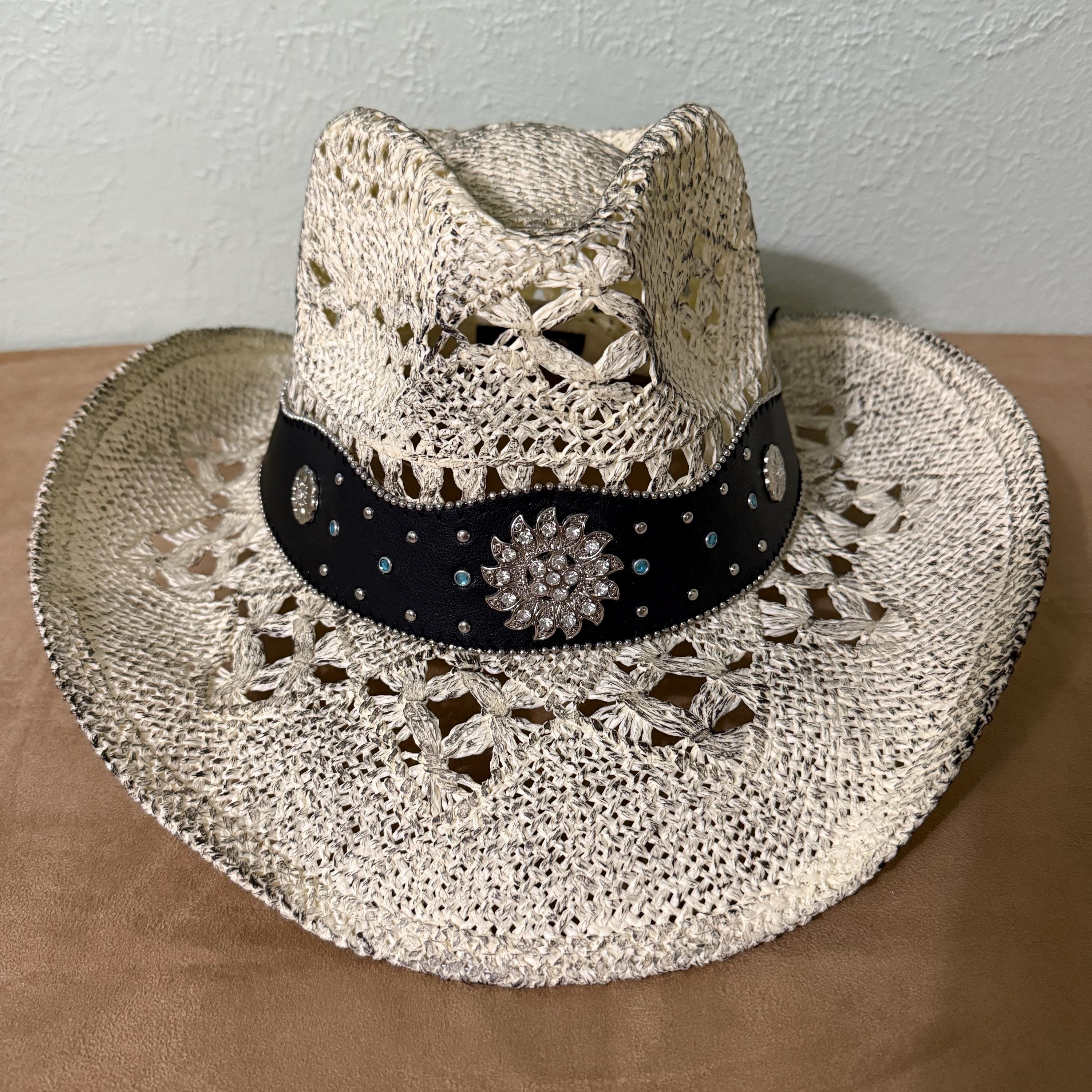 White Western Studded Steer Head Straw Cowboy Hat Womens Statement Accessory TOVOSO Western Cowgirl Hat, Straw Cowboy Hat for Adult Women  main image 4