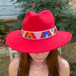 Wide Brim Red Fedora Felt Hat with Tapestry Multicolored Hat Band