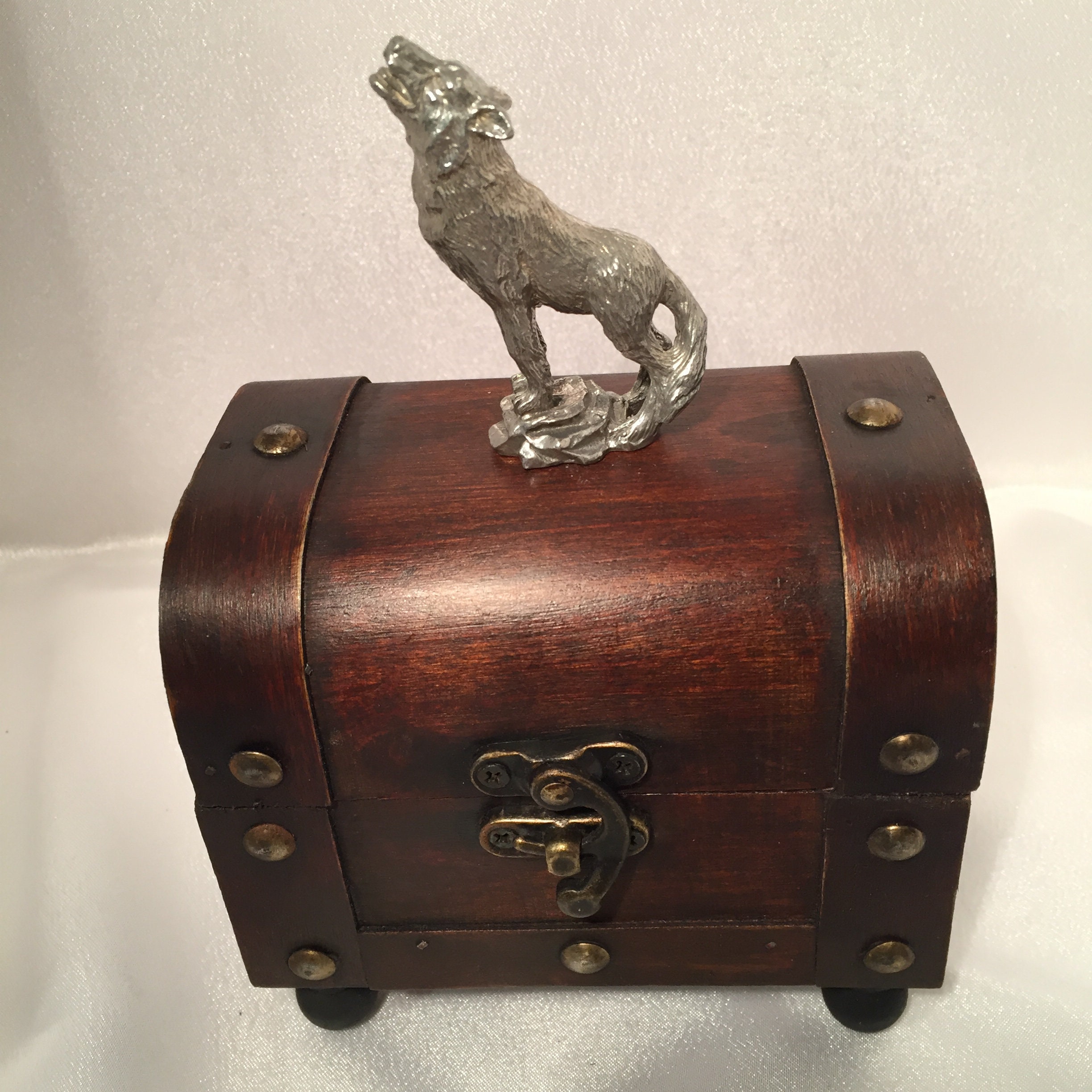 Wolf Jewelry or Trinket Box. Music Options Below. Made in Etsy