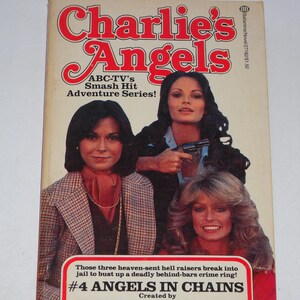 You Pick: Charlie&#39;s Angels #4 Angels in Chains;  #5 Angels on Ice Vintage TV series tie-in pb book Farrah Fawcett Lee Majors Tele Guia Guide