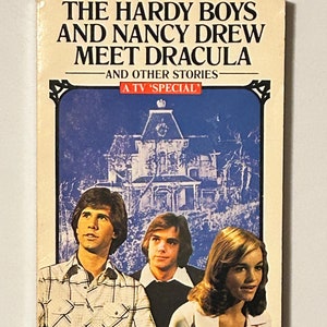 Hardy Boys Nancy Drew (You Pick) Haunted House/Flight to Nowhere, Meet Dracula, Tolling Bell, Haunted Showboat TV tie-in book Shaun Cassidy
