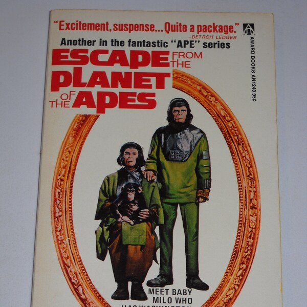 1973 Escape from the Planet of the Apes vintage movie tie-in paperback book Roddy McDonwall  Don Murray  Eric Braeden Ricardo Montalban