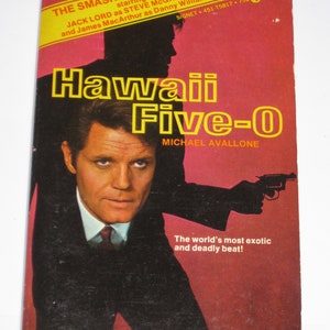 Hawaii Five-0 (You Pick) #1 & #2 Terror in the Sun, Top Secret Whitman CBS TV tie-in series vintage paperback books Jack Lord