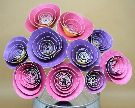 Premier Anniversaire Femme Cadeaux 10 Rose Violet Fleurs Roulés Fleurs En Papier Sur Les Tiges Jeune Fille Baby Shower Decor Prêt à Expédier Des