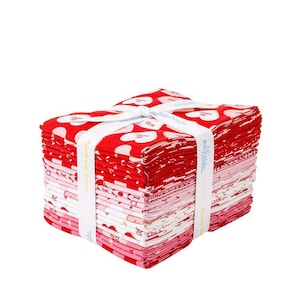 SALE Sweetheart Fat Quarter Bundle - 21 pieces - Riley Blake Designs - Pre cut Precut - Valentine&#39;s Day - Quilting Cotton Fabric