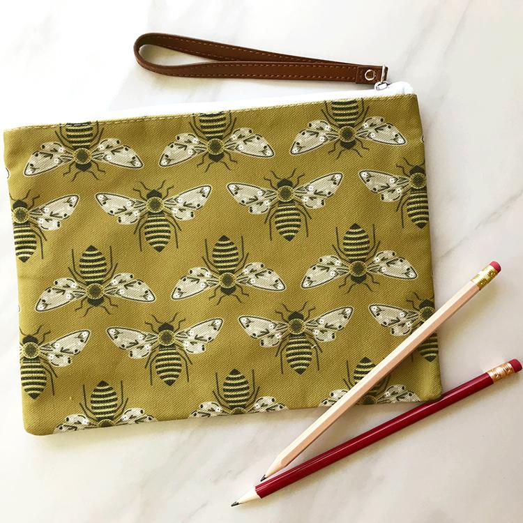 SALE Pouch Busy Bee GB-P102 - Moda Fabrics - Gingiber