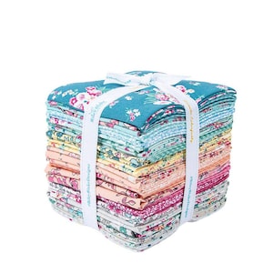 Precious Petites Fat Quarter Bundle - 28-Piece - Riley Blake Designs -  Precut - Floral - Quilting Cotton Fabric