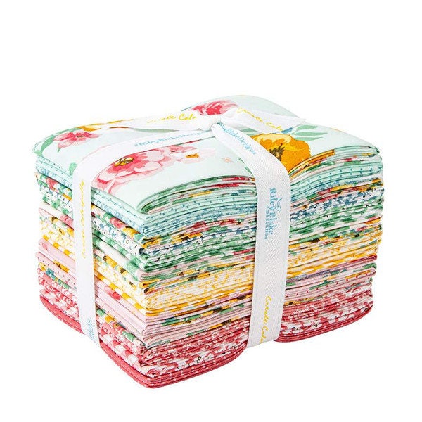 Spring Gardens Fat Quarter Bundle 22 pieces - Riley Blake Designs - Pre cut Precut - Floral - Quilting Cotton Fabric