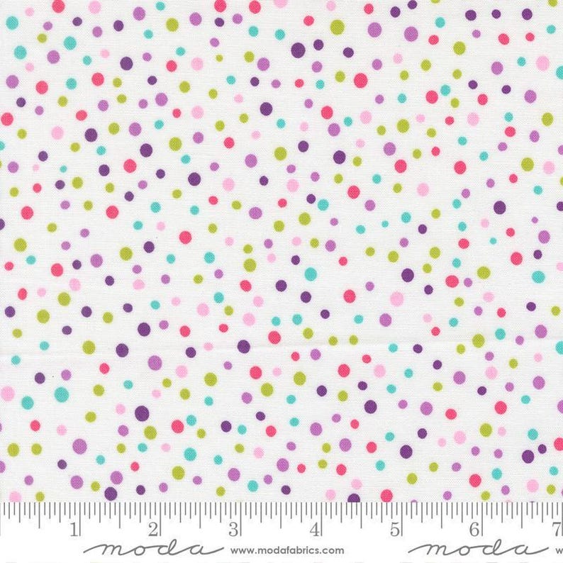 Fat Quarter End of Bolt - Pick Me Little Dot Polka Dots 22495 Sugar ...