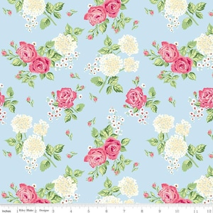 Bluegrass Charm Main C16390 Mist - Riley Blake Designs - Blossoms Flowers Floral Leaves Leaf - Quilting Cotton Fabric