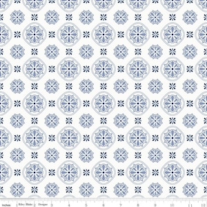 SALE Picadilly Bandana C11891 White - Riley Blake Designs - Patriotic Independence Day Floral Medallions Flowers - Quilting Cotton Fabric