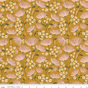 Blush &#39;n Butterscotch Main C15590 Butterscotch by Riley Blake Designs - Sprigs Flowers Floral Leaves - Quilting Cotton Fabric