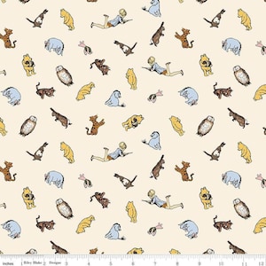 Puede incluir: Tela color crema con un patrón repetido de personajes de Winnie the Pooh. El diseño incluye a Winnie the Pooh, Piglet, Tigger, Eeyore, Owl, Rabbit y Christopher Robin. La tela se mide en centímetros.