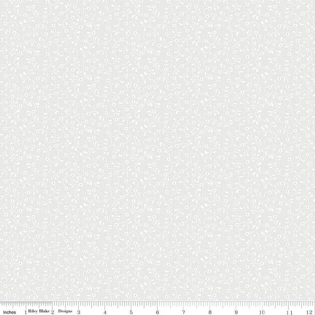 DEAL Floret C675 off White - Riley Blake Designs - Flowers Floral Tone ...