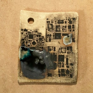 Gasse 4 iPODDERY Vania Setti Settiarts Keramik Kunst Steinzeug Plaque