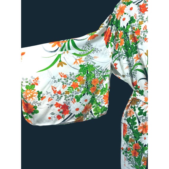 Cheerful Vintage 60s Springtime Daisies Yukata Ki… - image 1