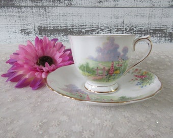 Royal Albert Blomstertekopp och fat: Benporslin, guldkant, 1950-talets England
