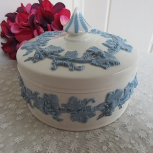 Wedgwood Queen&#39;s Ware Embossed Candy Dish