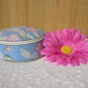 Unique Blue Floral Trinket Keeper - Chic Home Decor and Jewelry Organizer