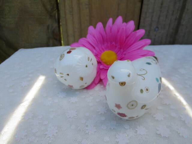 エインズレイ ファインボーンチャイナ 鳥の置物：マルベリーデザイン